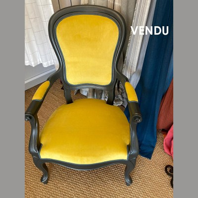 refection-fauteuil-velours-jaune